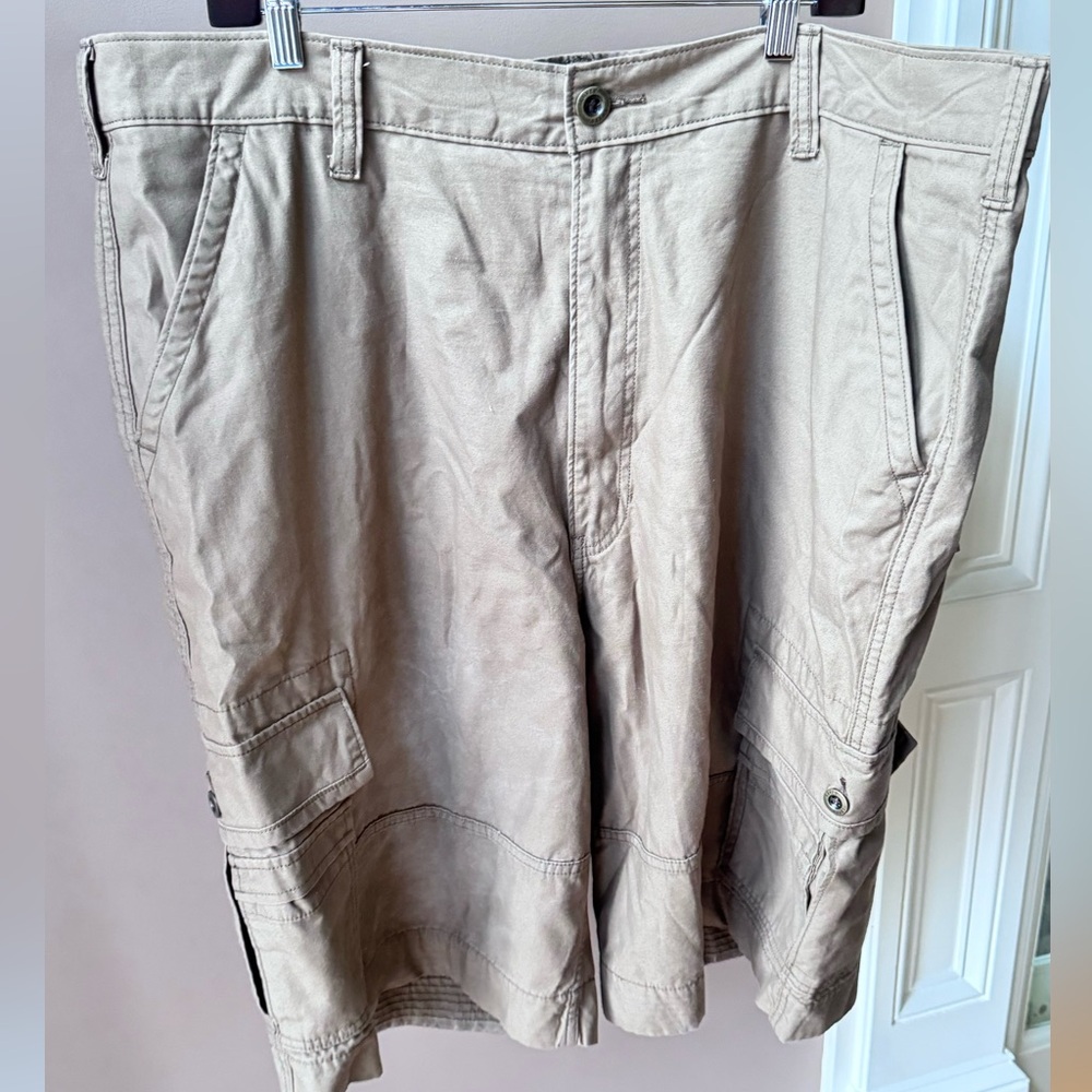 Men’s Levi Cargo shorts